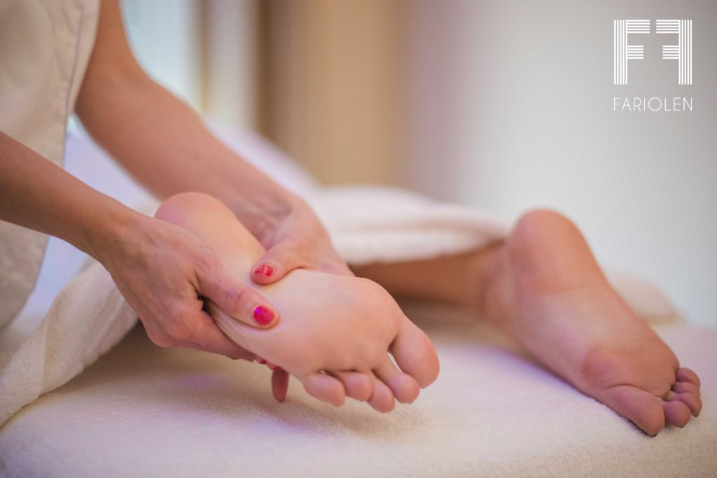 Cómo hacer masajes en los pies? 5 Técnicas para obtener todos sus  beneficios 